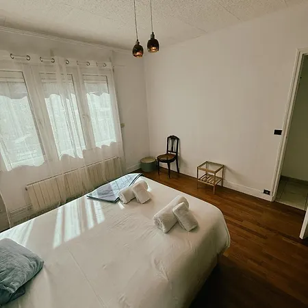 Duplex Avec Jardin - Proche Paris - Disneyland - Rer -